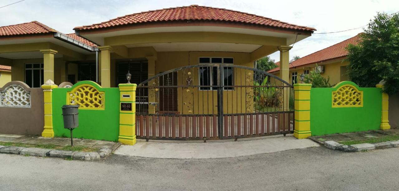 Assyifa Homestay Dungun Buitenkant foto